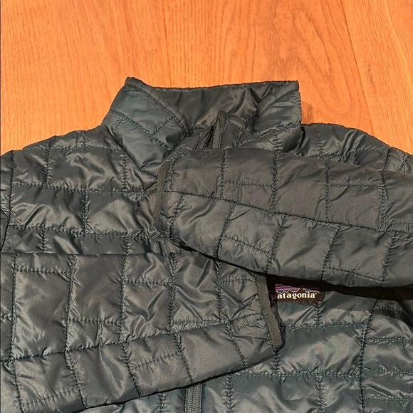 Patagonia Women's nano puff jacket - size XS - Picture 3 of 3